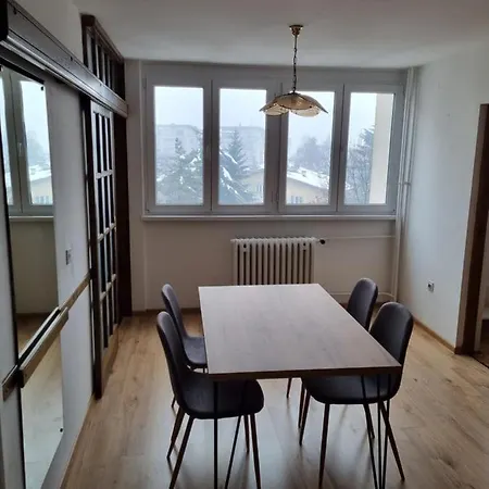 View Including Public Parking Apartman Szarajevó